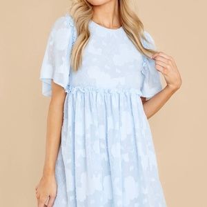 Perfect flowy summer dresses in lavender and light blue